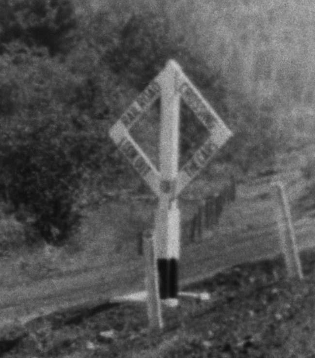 The Glen crossing sign