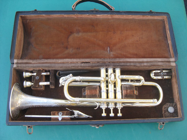 Boston Boss-Tone trumpet case
